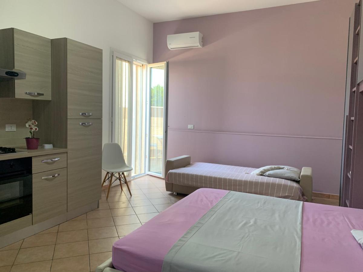פורטו צ'זראו Monolocali White Angel Apartments מראה חיצוני תמונה
