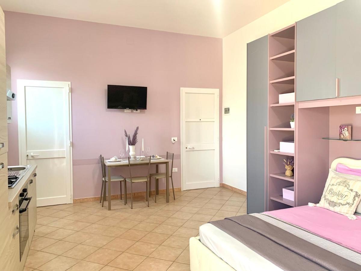 פורטו צ'זראו Monolocali White Angel Apartments מראה חיצוני תמונה
