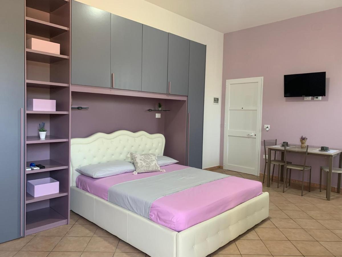 פורטו צ'זראו Monolocali White Angel Apartments מראה חיצוני תמונה