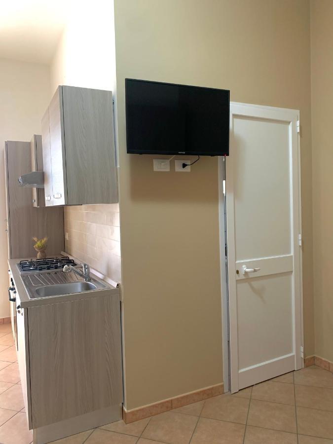 פורטו צ'זראו Monolocali White Angel Apartments מראה חיצוני תמונה