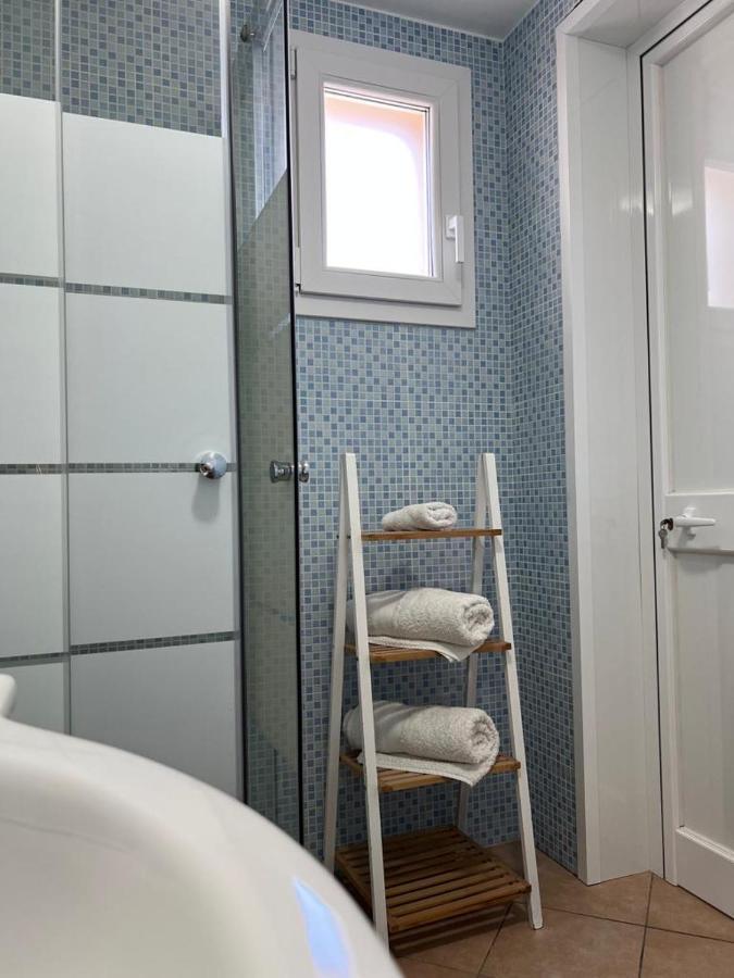 פורטו צ'זראו Monolocali White Angel Apartments מראה חיצוני תמונה