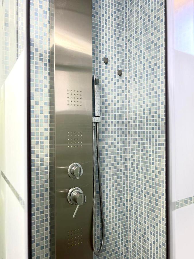 פורטו צ'זראו Monolocali White Angel Apartments מראה חיצוני תמונה