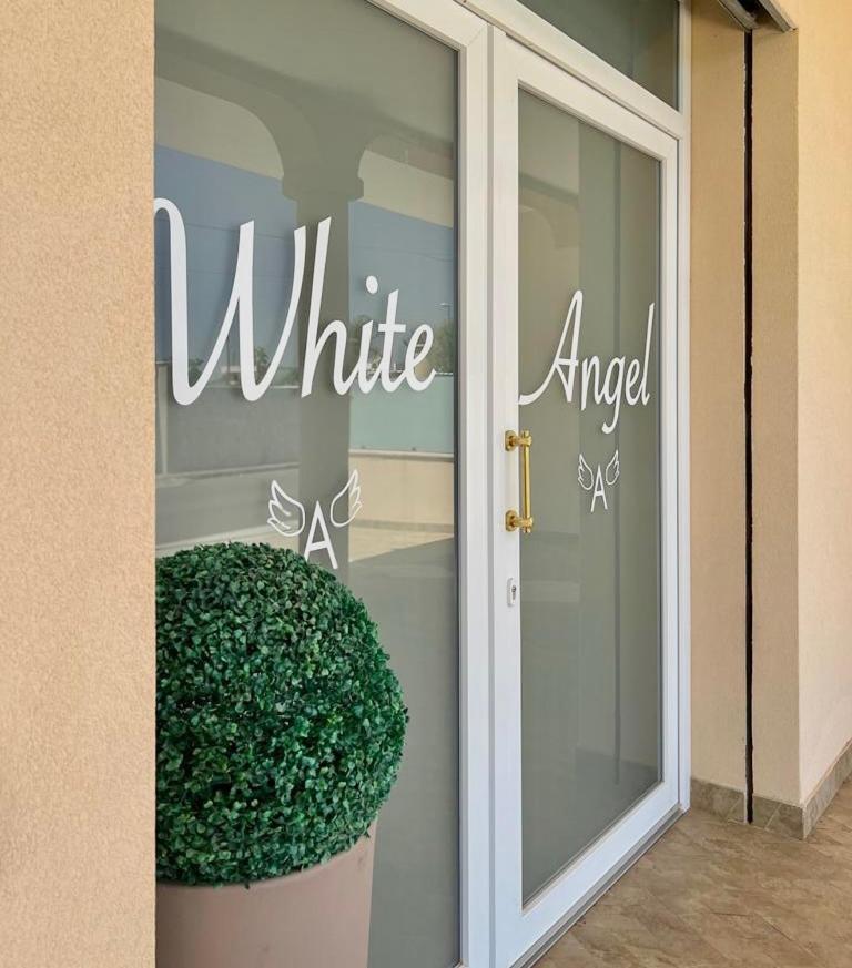 פורטו צ'זראו Monolocali White Angel Apartments מראה חיצוני תמונה
