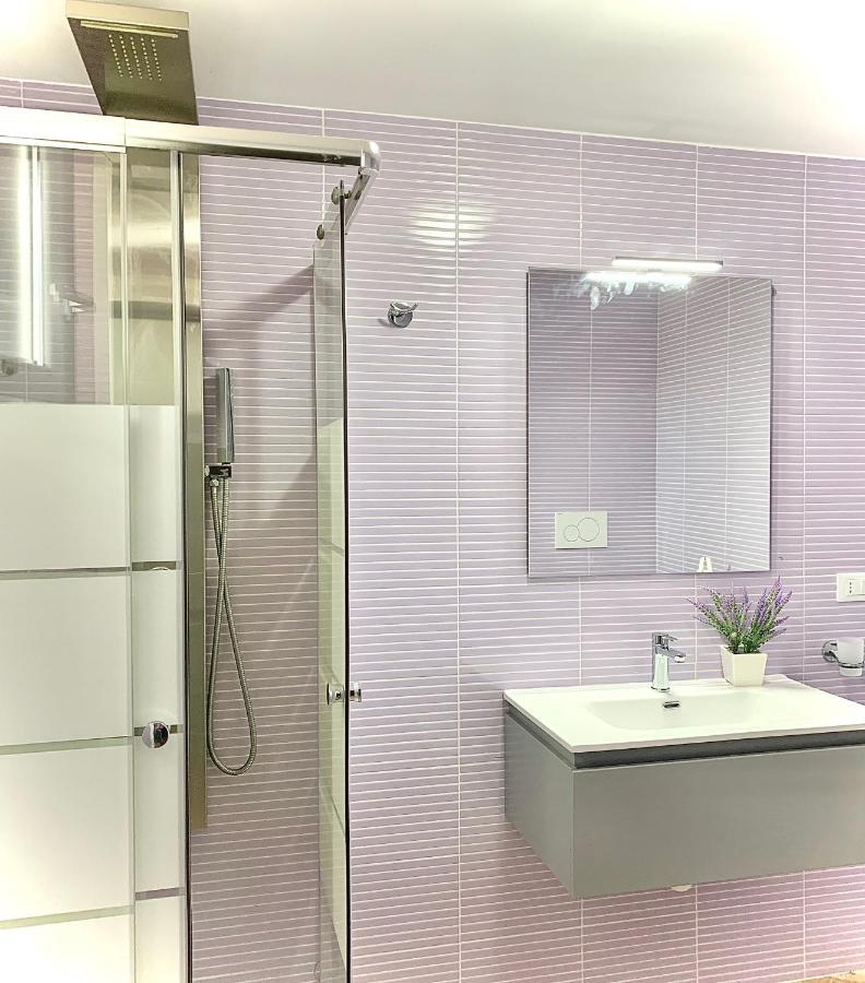 פורטו צ'זראו Monolocali White Angel Apartments מראה חיצוני תמונה