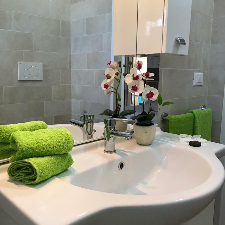 פורטו צ'זראו Monolocali White Angel Apartments מראה חיצוני תמונה